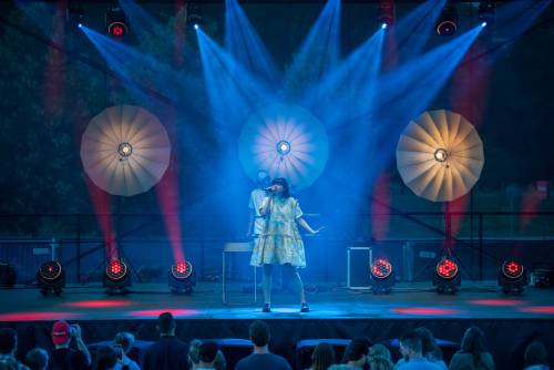 Zdjęcie przedstawia koncert Marie podczas Faktorii Kultury w Pruszczu Gdańskim